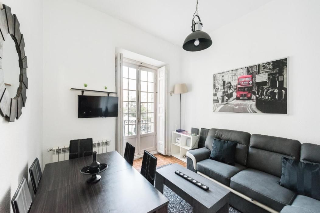 M&F Apartaments Chueca Madrid Buitenkant foto